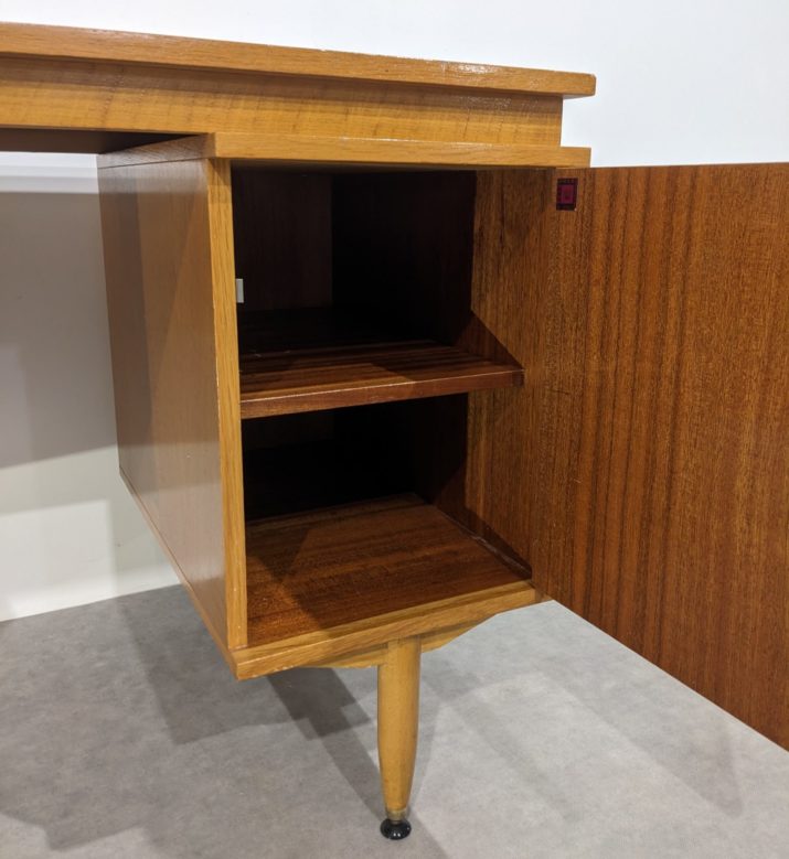 Bureau chêne clair mid-century – Image 3