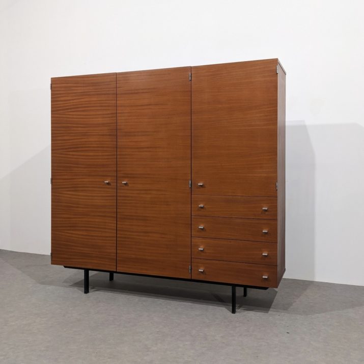 Grande armoire vintage P.Guariche