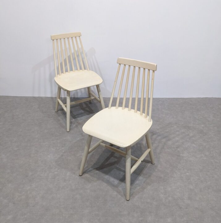 Paire de chaises vintage à barreaux – Image 4