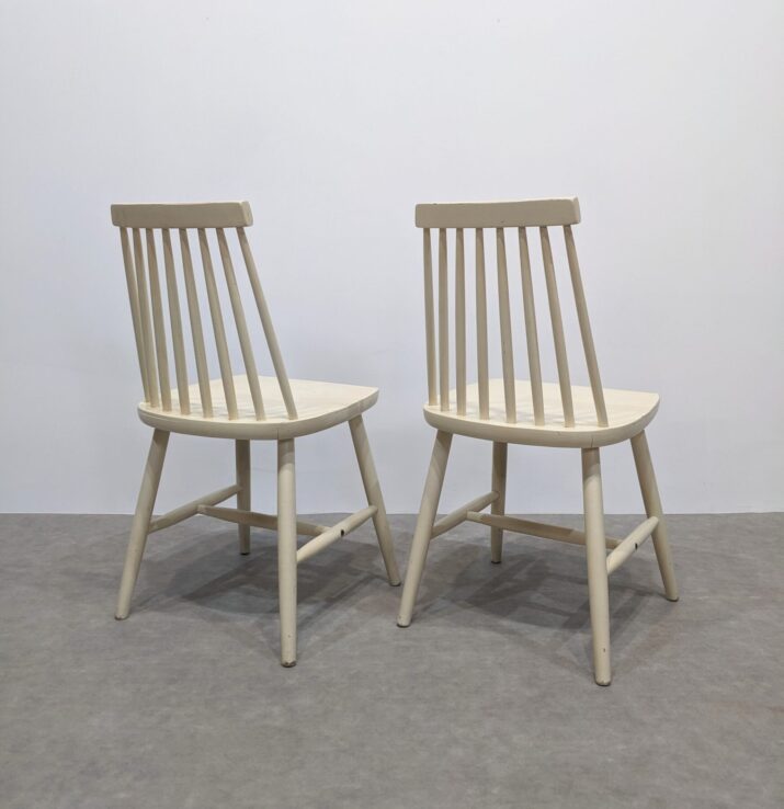 Paire de chaises vintage à barreaux – Image 3