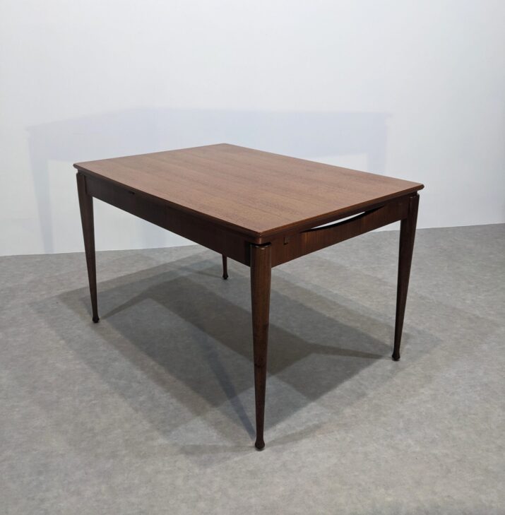 Table à repas extensible