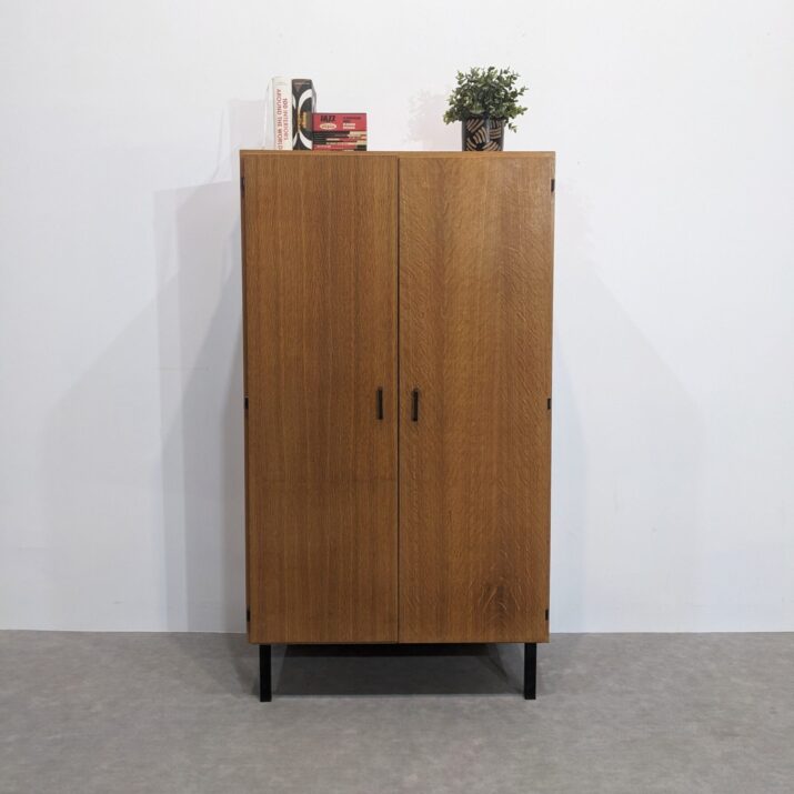 Armoire vintage chêne clair
