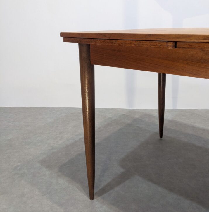 Table à repas vintage scandinave – Image 2