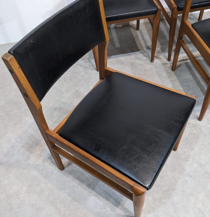 Suite de 4 chaises vintage – Image 7