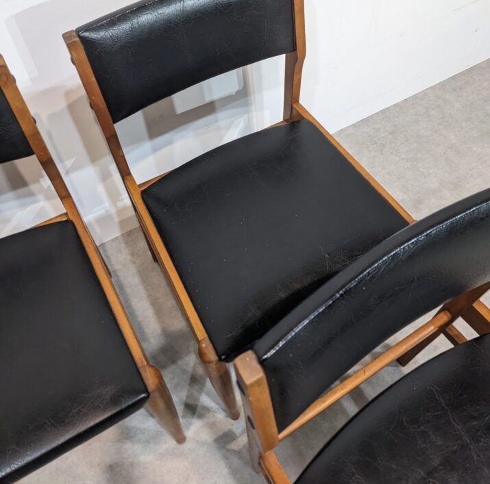 Suite de 4 chaises vintage – Image 9