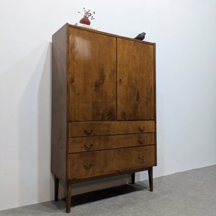 Armoire vintage scandinave