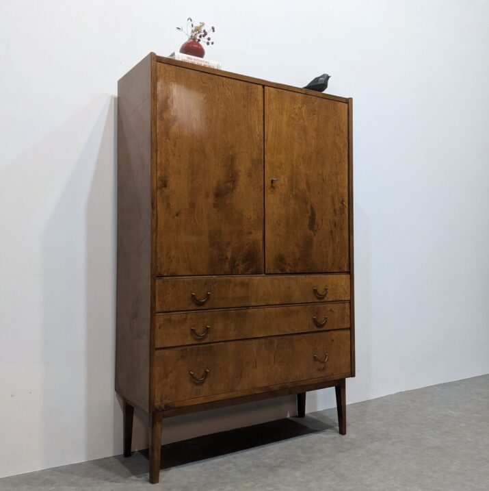 Armoire vintage scandinave