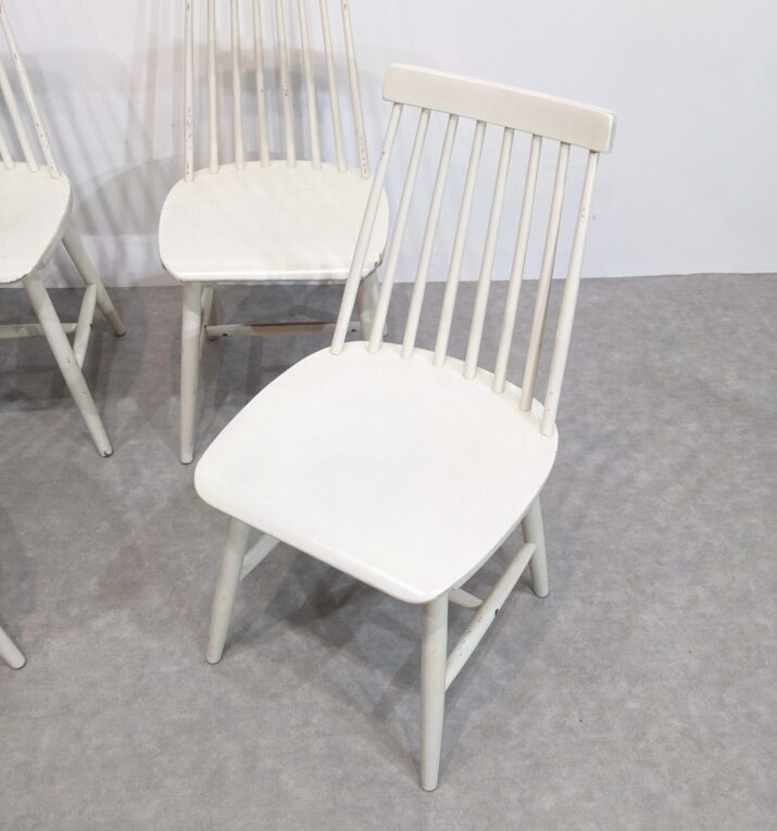 Suite de 4 chaises 80' à barreaux – Image 5
