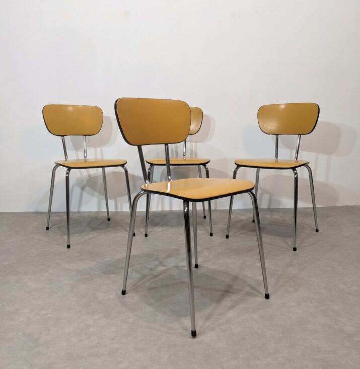 Quatre chaises Formica – Image 3