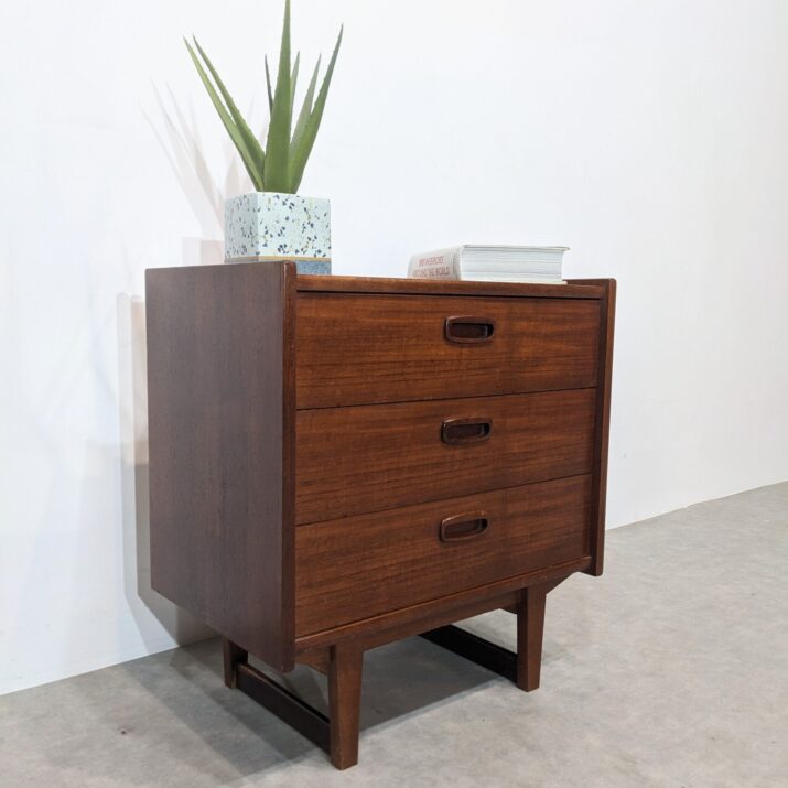 Meuble d'appoint vintage scandinave