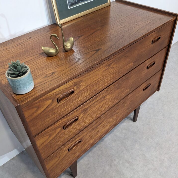 Commode mid-century scandinave