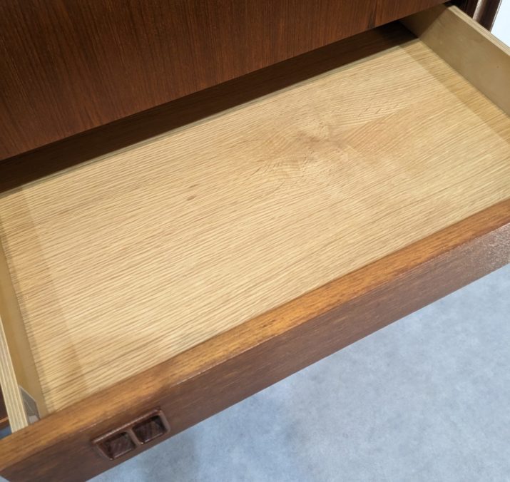 Meuble de bar, Highboard V Form – Image 4