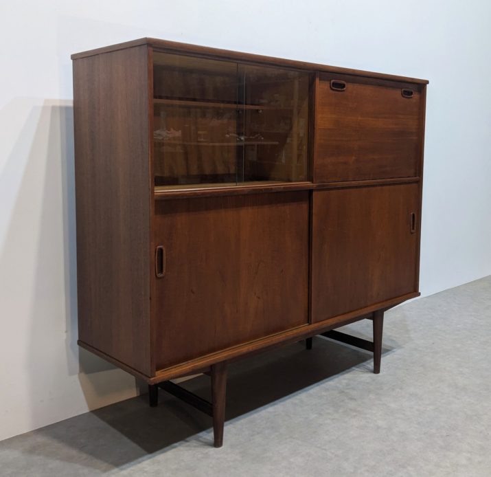 Highboard O.M.F.