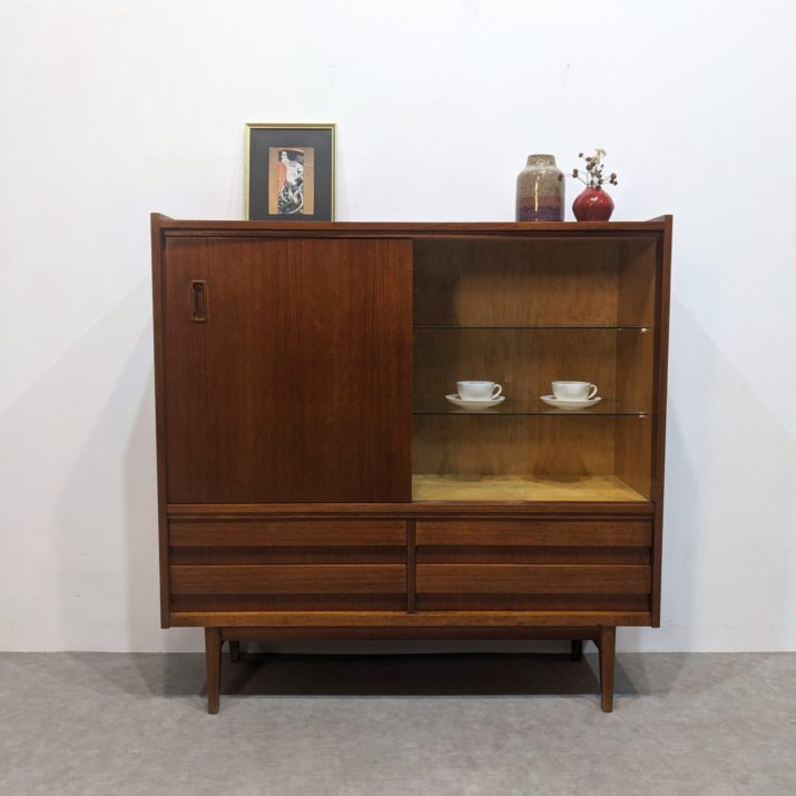 Bar mid-century