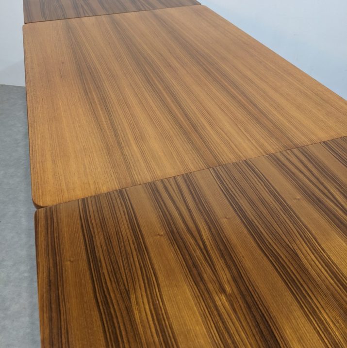 Table à repas vintage scandinave – Image 2