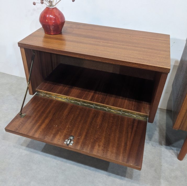Duo de tables de nuits vintage – Image 4