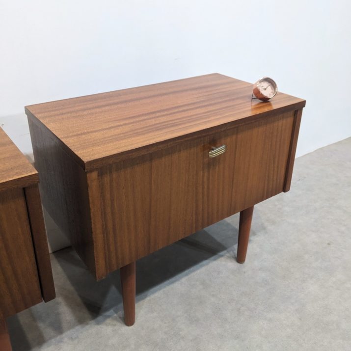 Duo de tables de nuits vintage – Image 2