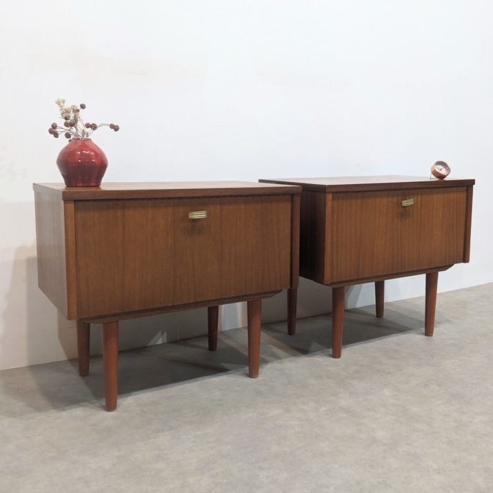 Duo de tables de nuits vintage