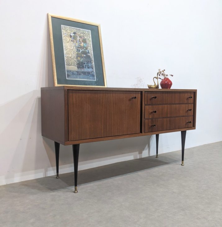 Petite enfilade mid-century