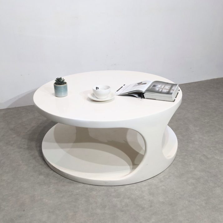 Space age "coffee table"