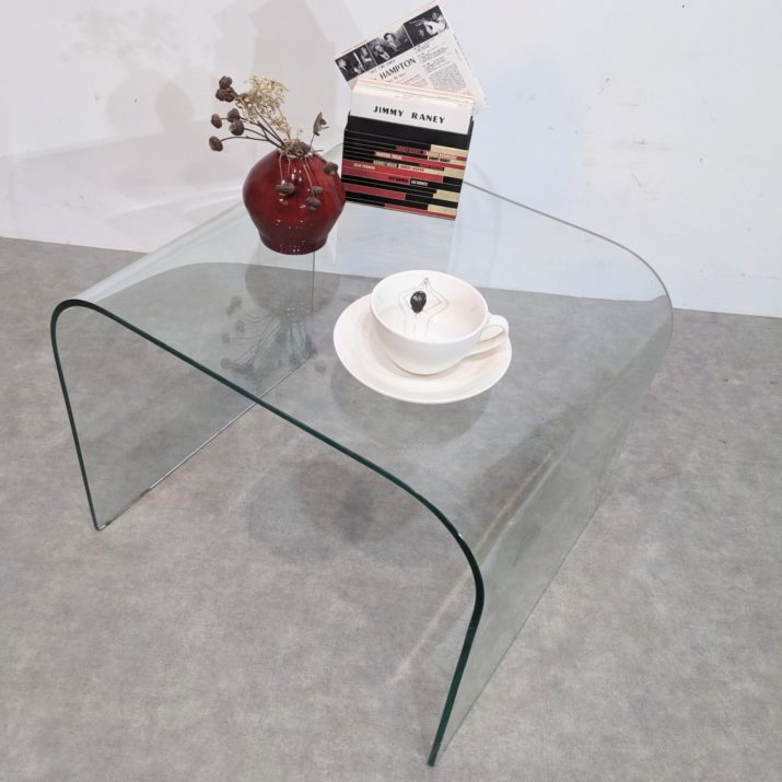Table basse verre d'eau