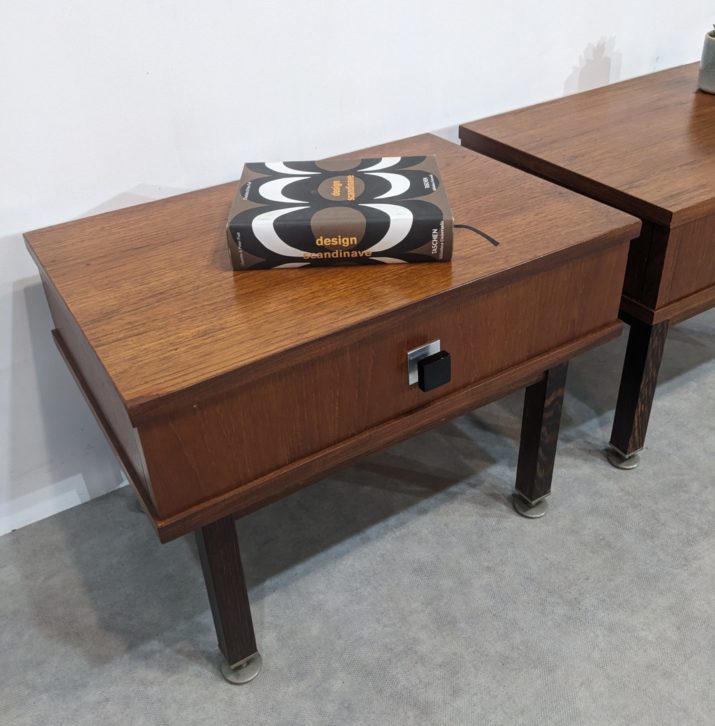 Paire de chevets vintage – Image 3