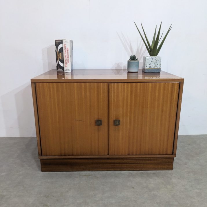 Armoire basse, coffre vintage – Image 4