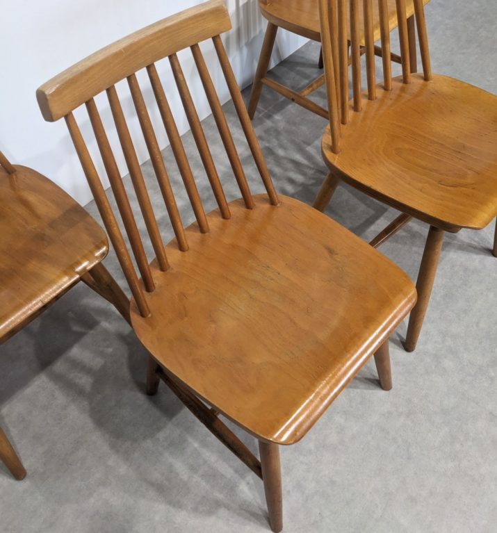Suite de 4 chaises vintage – Image 5