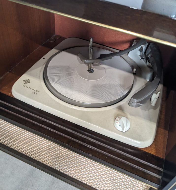 Telefunken radio commode – Image 2