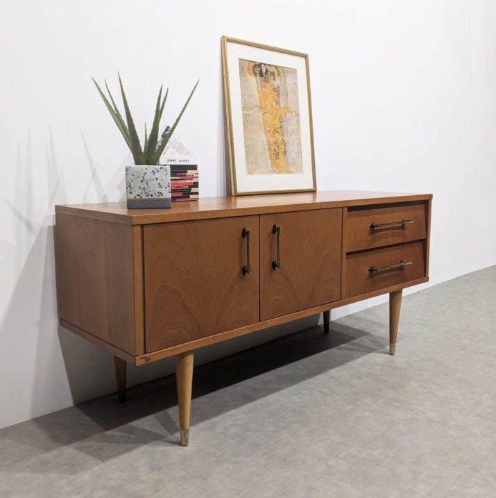 Petite enfilade mid-century