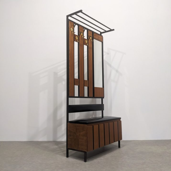 Porte-manteau coffre
