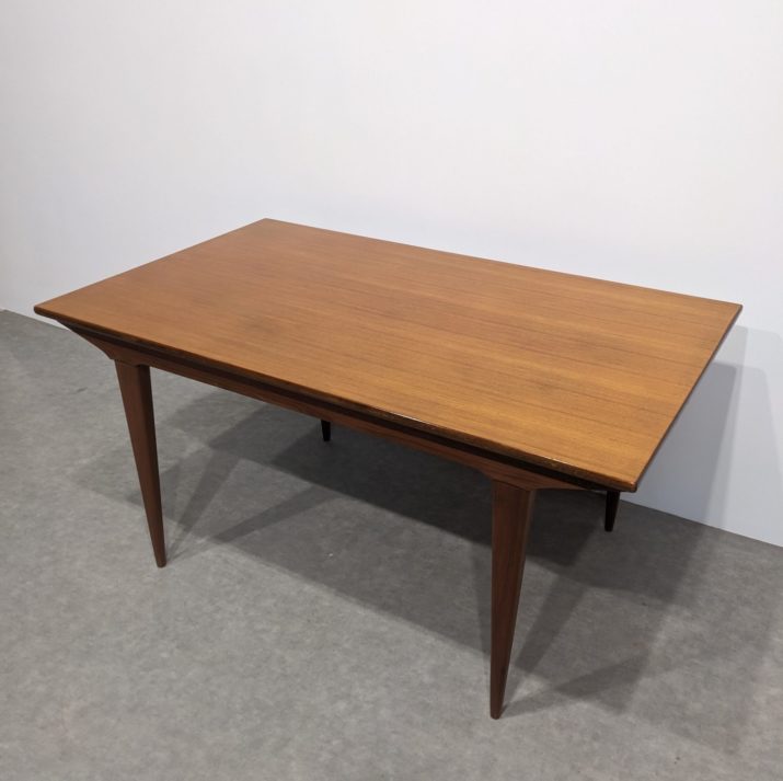 Table à manger scandinave – Image 6
