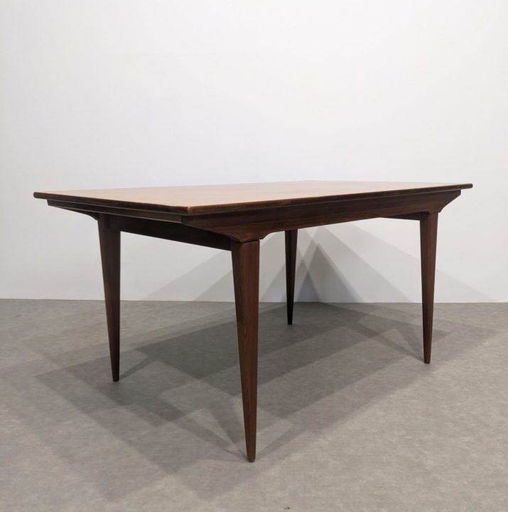 Table à manger scandinave – Image 2