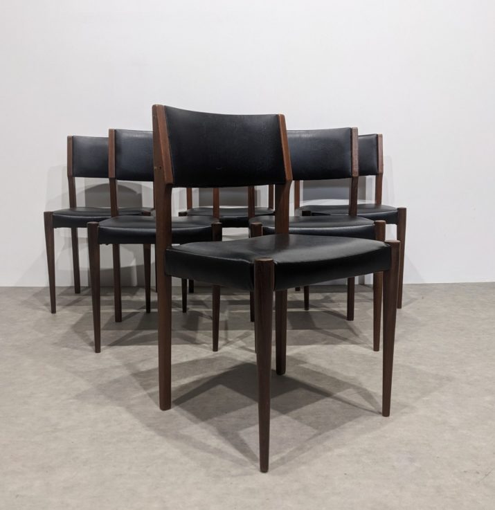 Suite de six chaises