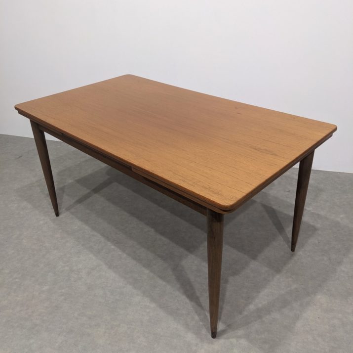 Table à manger scandinave – Image 6