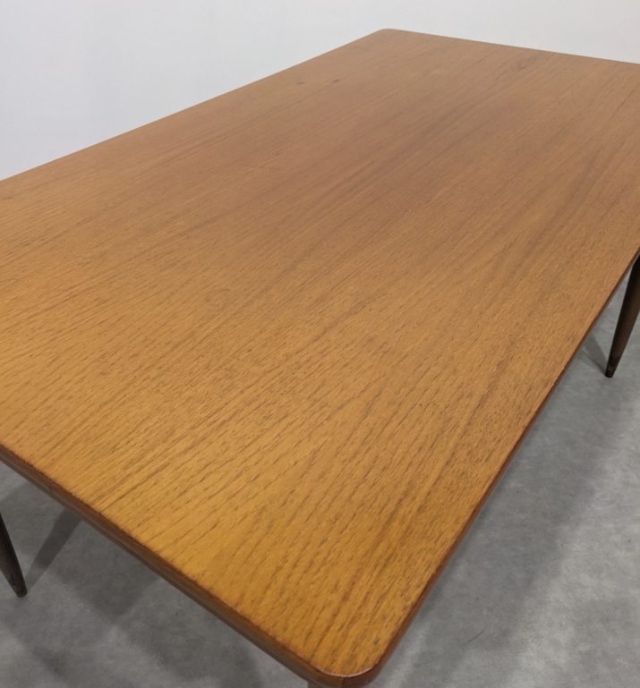 Table à manger scandinave – Image 5