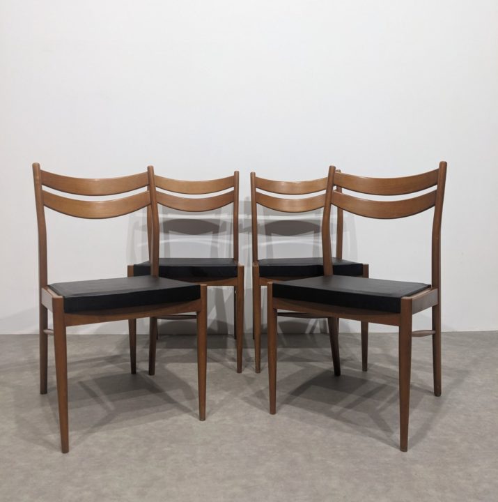 Suite de chaises vintage