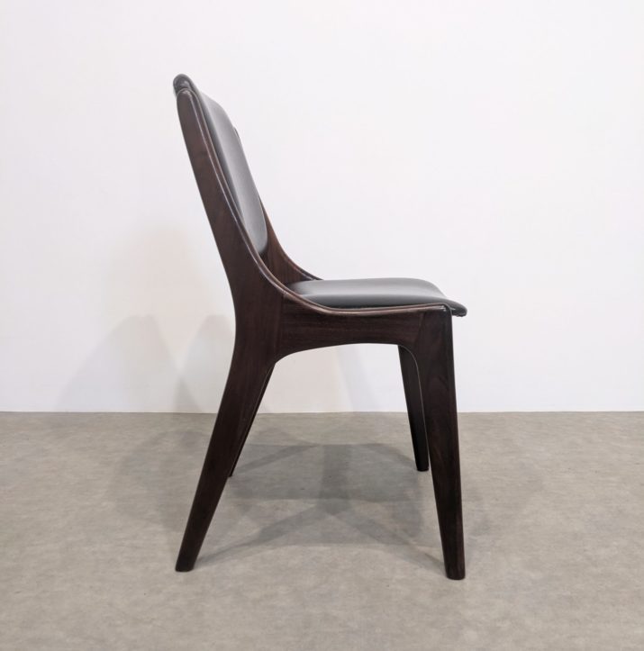 Suite de quatre chaises mid-century – Image 3
