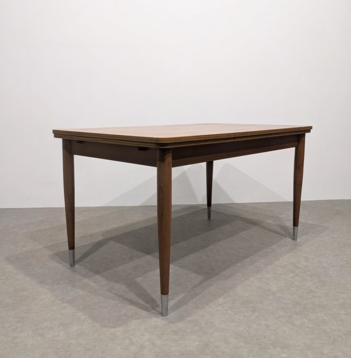 Table à repas extensible
