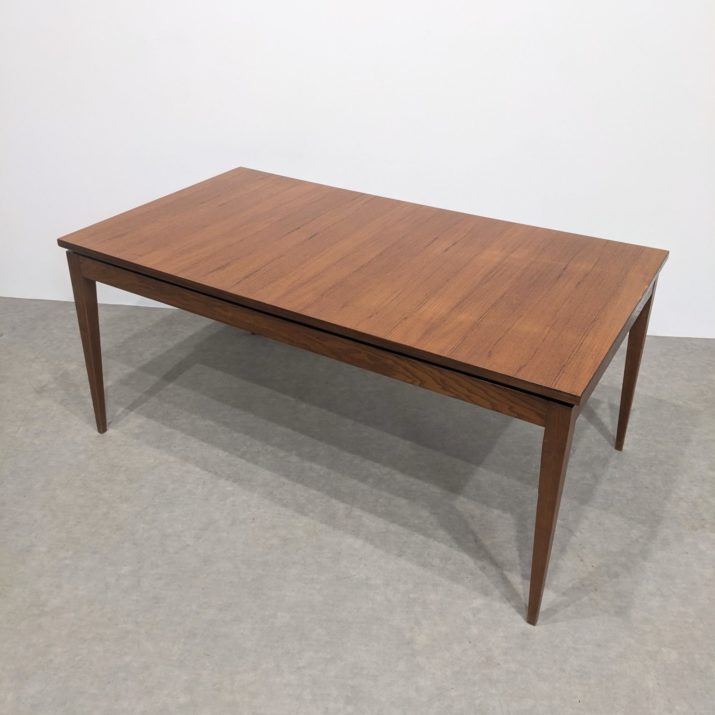 Table / Bureau