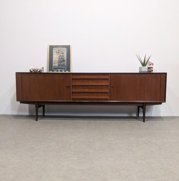 Enfilade V-Form
