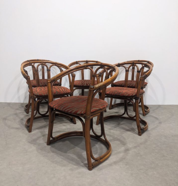 Set table et chaises en bambou – Image 9