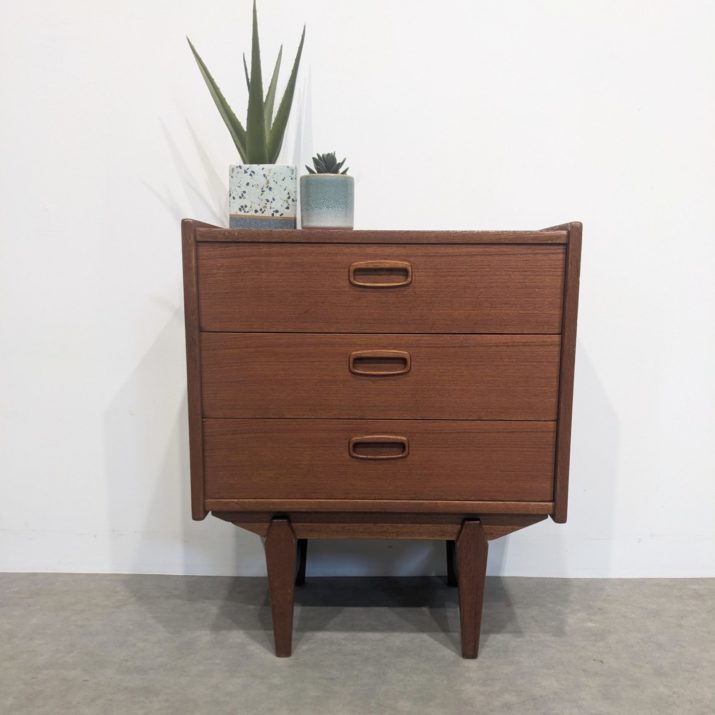 Commode vintage scandinave