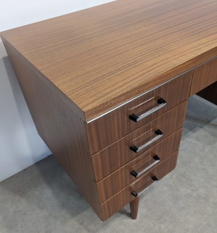 Bureau cinq tiroirs – Image 5