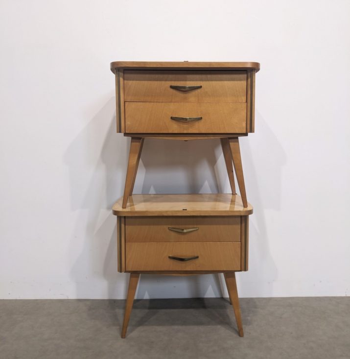 Chevets mid-century