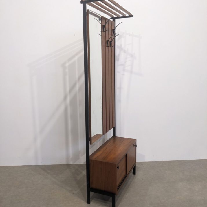 Porte-manteau coffre