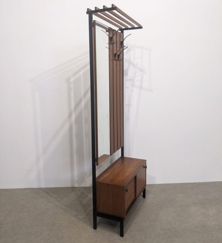 Porte-manteau coffre