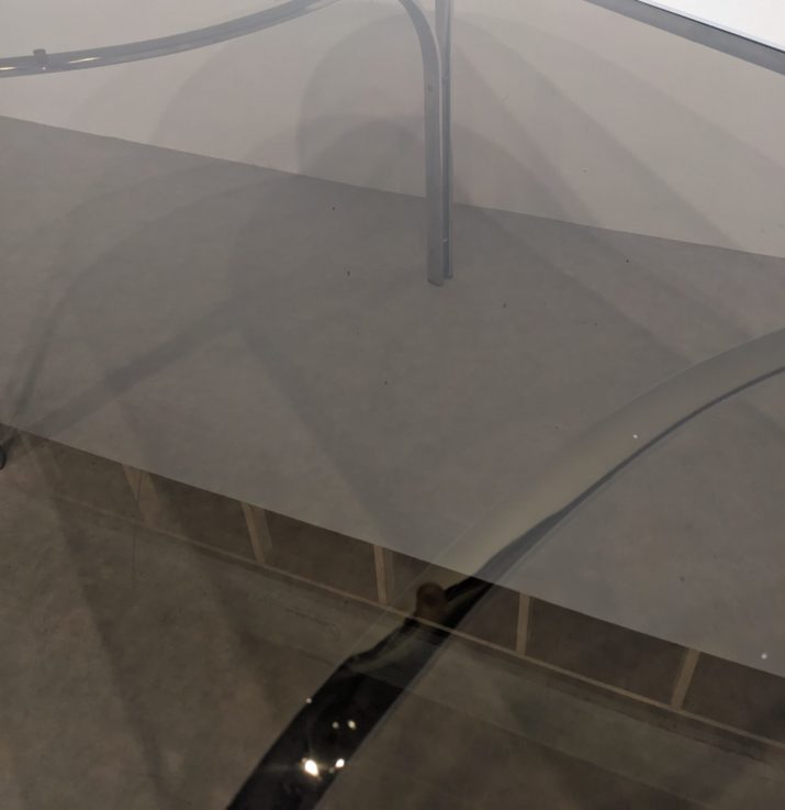 Table ovale verre fumé – Image 8