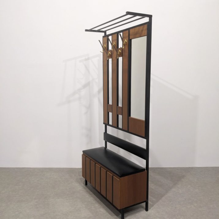 Porte-manteau vintage avec coffre