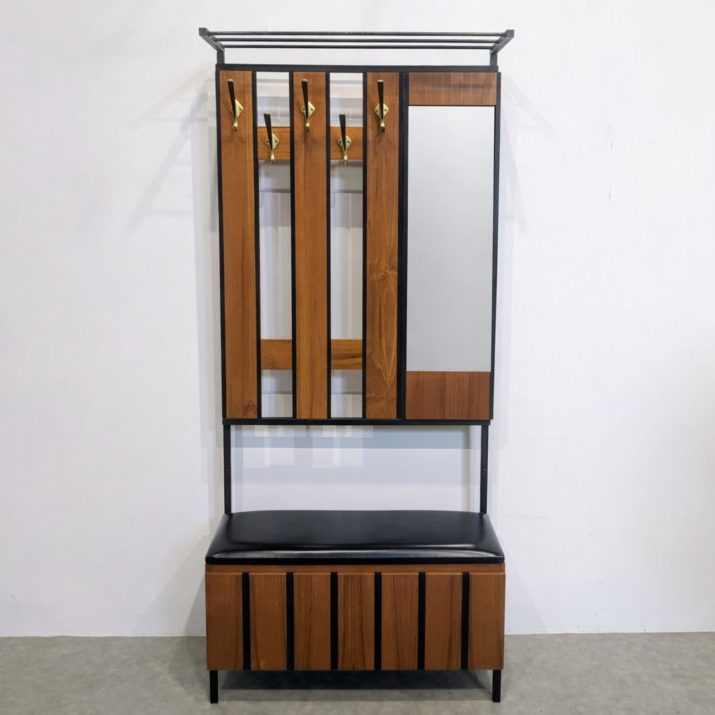 Vestiaire mid-century